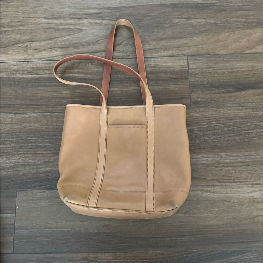 Coach Elegant Tan Leather Tote Bag